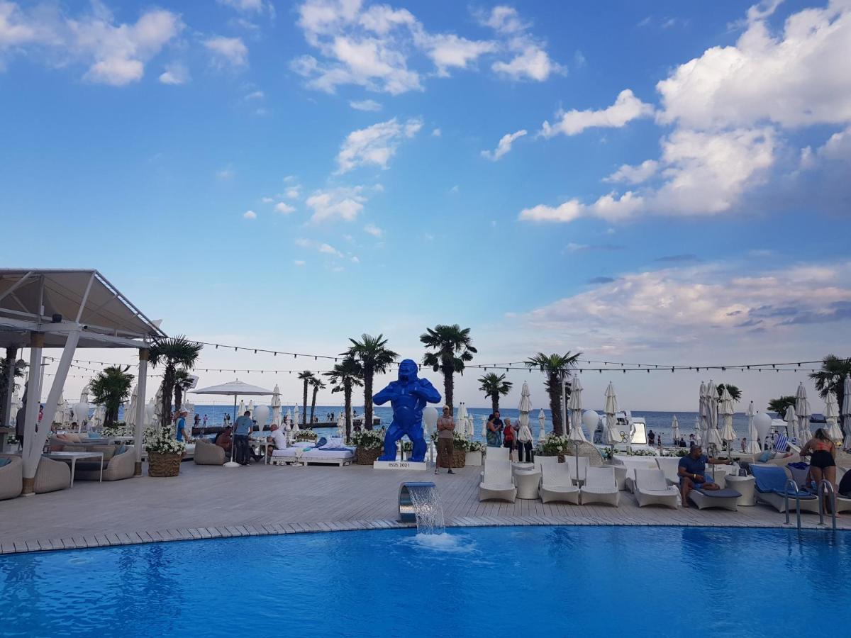 Arcadia- Gagarin Plaza 5/2 Apartment