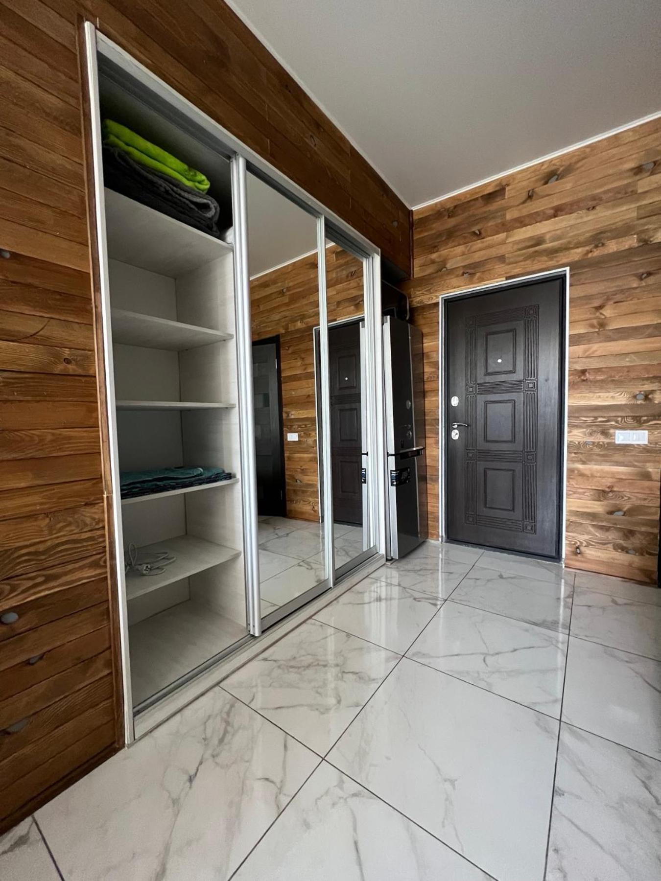 Apartment Arcadia- Gagarin Plaza 5/2